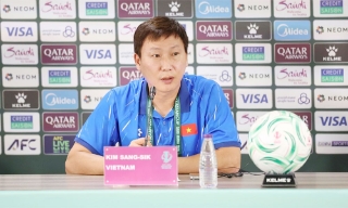 HLV Kim: 'Mong Việt Nam gặp Hàn Quốc ở chung kết'